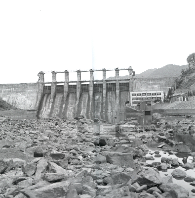 칠성댐(1957년) 의 사진