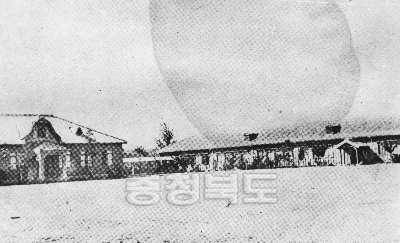청주공립보통학교 (현 주성초등학교) 1920 사진
