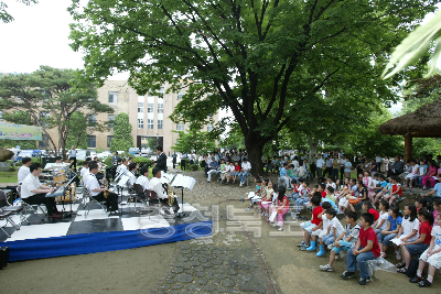 정원 음악회 의 사진