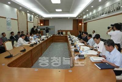 충북 개발연구원 이사회 의 사진