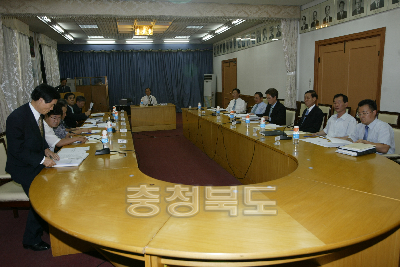 충북 중소기업 육성 중장기 계획 용역 보고회 의 사진
