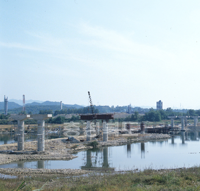 남한강 대교공사 의 사진