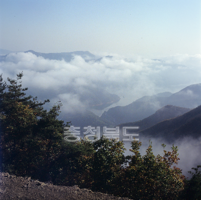 금수산전경(가을) 의 사진