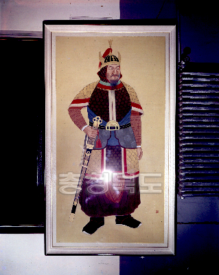 김유신장군 사당 및 초상화 의 사진