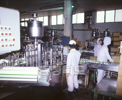 서주우유 생산라인 전경 의 사진