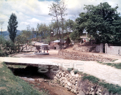 괴산군 사리면 하도리 마을광장 사진