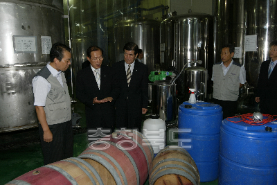 와인제조공장 시찰 및 포도재배농가 방문 의 사진