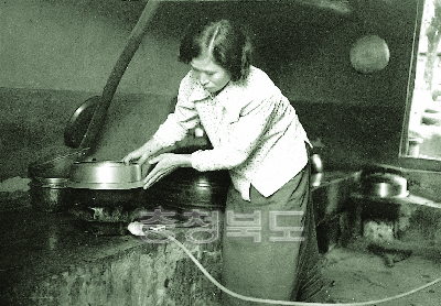 메탄가스를 이용한 음식조리 1974 보은 산성 사진