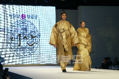 태안반도 기름유출 성금모금(이산)패션쇼 의 사진