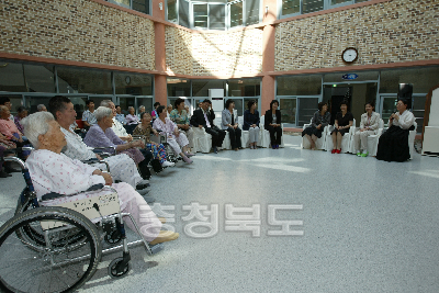 간부부인회 추석맞이 사회복지 시설위문 의 사진