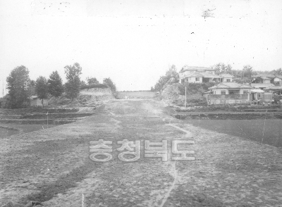 청주시 명암도로 개설 1969 사진