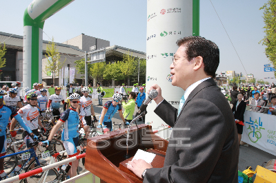 녹색 충북 자전거 투어단 환송행사 의 사진