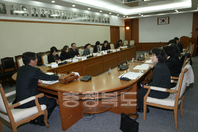 여성정책위원회 의 사진