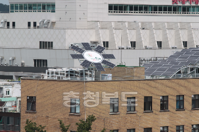 도청 전경 및 태양광 발전시설 의 사진