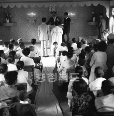 마을회관 결혼식 의 사진