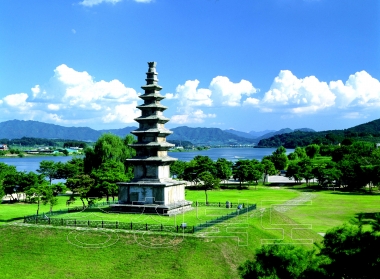 충주시 문화관광 사진 중앙탑 의 사진