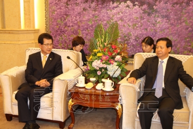 중국출장 흑룡강성 당서기 회담 의 사진