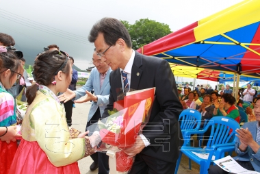 충북 이동식 농업종합병원 개소식 의 사진