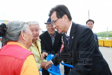 충북 이동식 농업종합병원 개소식 의 사진