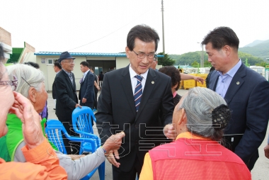 충북 이동식 농업종합병원 개소식 의 사진