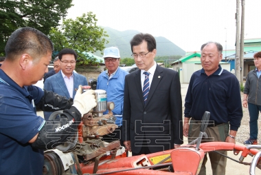 충북 이동식 농업종합병원 개소식 의 사진