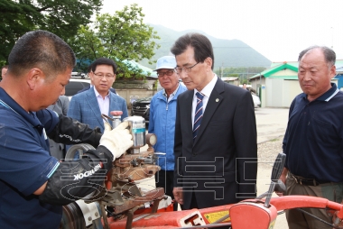 충북 이동식 농업종합병원 개소식 의 사진