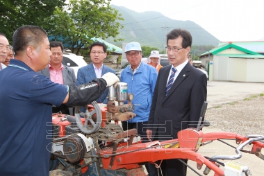 충북 이동식 농업종합병원 개소식 의 사진