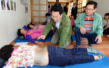 제2차 충북이동식 농업종합병원 운영 의 사진