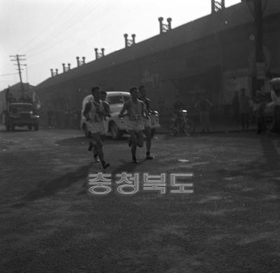 제8회 부산,서울간 대역전 경주대회 의 사진