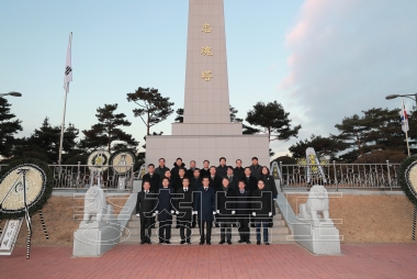 2019년도 새해맞이 충혼탑 참배 의 사진