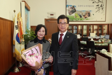 충북여성재단 대표 퇴임인사 의 사진
