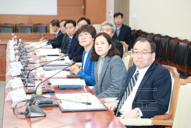 충청북도 노사민정협의회 본회의 의 사진
