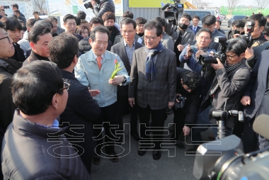 우한교민 임시생활시설 퇴소 환송 의 사진