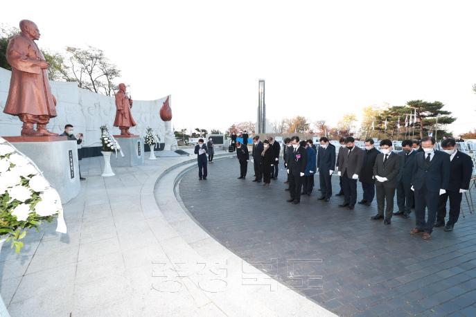 제82회 순국선열의 날 기념 항일독립 운동기념탑 참배 의 사진