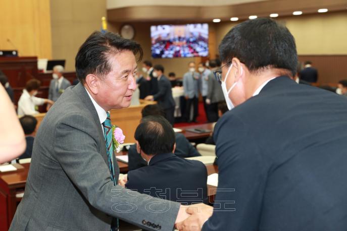 제12대 충북도의회 개원식 참석 의 사진