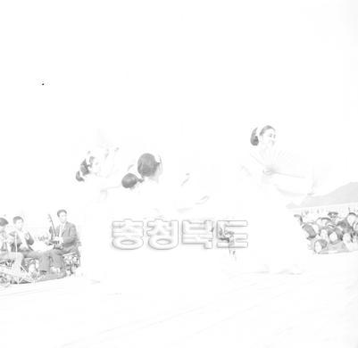 제11회 충북예술제 장미여왕 선발 의 사진