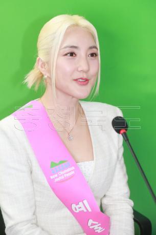 충북 문화, 예술분야 홍보대사 가수 '바다' 위촉식 의 사진