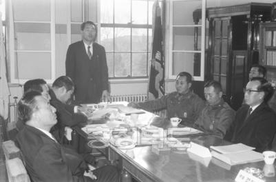 대간첩 작전 협의회 의 사진