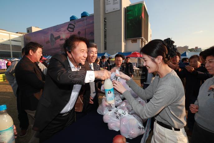 K-막걸리 & 못난이 김치 축제장 방문 의 사진