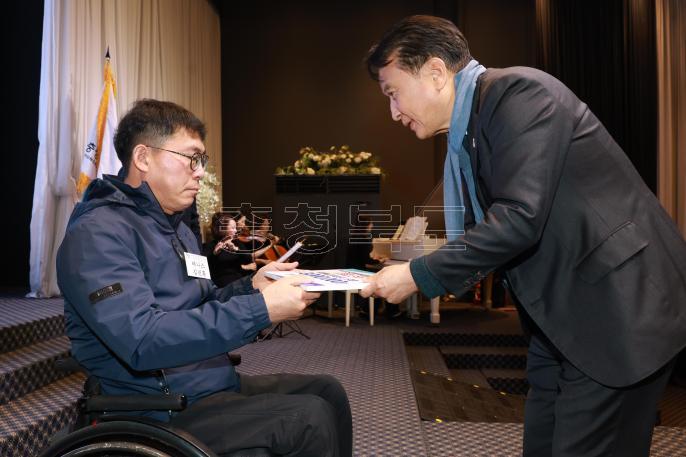 제43회 전국장애인체육대회 충북선수단 해단식 의 사진