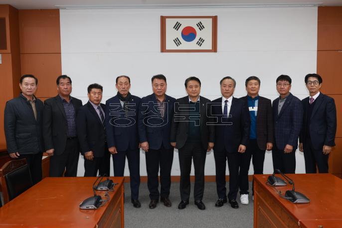 이통장연합회 충북지부 임원 표창 수여 의 사진