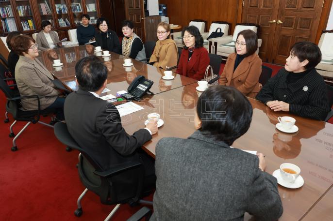 제26대 충북여성단체협의회 임원진 간담회 의 사진