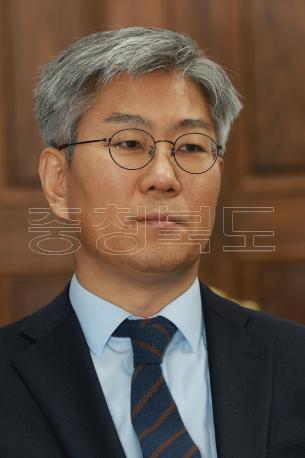 충북문화재단 대표, 선임직 이사 임용장 수여 의 사진