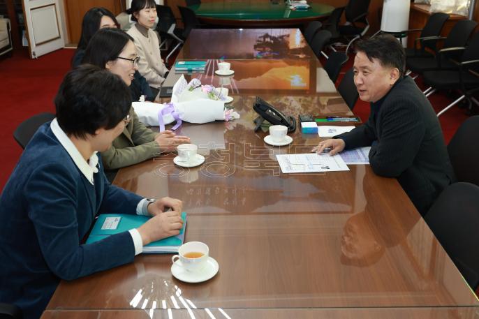 충북여성재단 대표이사 임명장 수여 의 사진