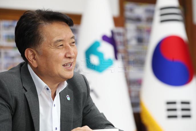 20240913 - 언론사 인터뷰(여는마당 도지사) 사진