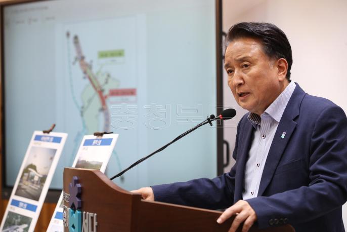 20241010 - 충북도 SOC사업 추진 기자브리핑(브리핑룸 도지사) 사진