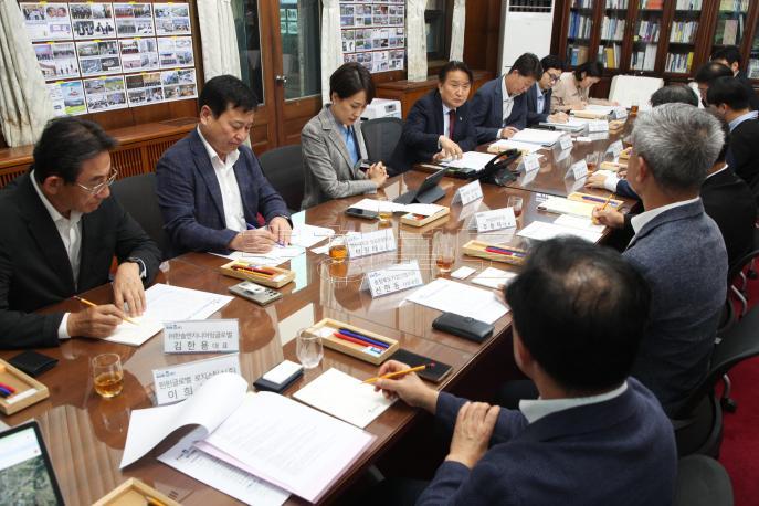 20241018 - 청주공항 관련 자문회의(여는마당 도지사) 사진