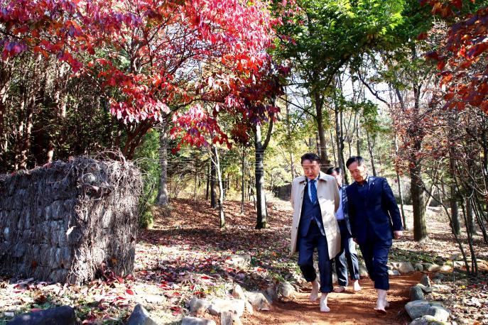 20241105 - 미동산수목원 미선향황톳길 개장식(미동산수목원 도지사) 사진