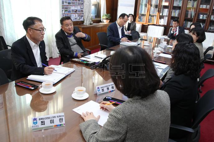 20241111 - 충북보건진료소장회 간담회(여는마당 도지사) 사진