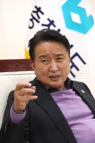 20241125 - 언론사 인터뷰(섬기는방 도지사) 사진